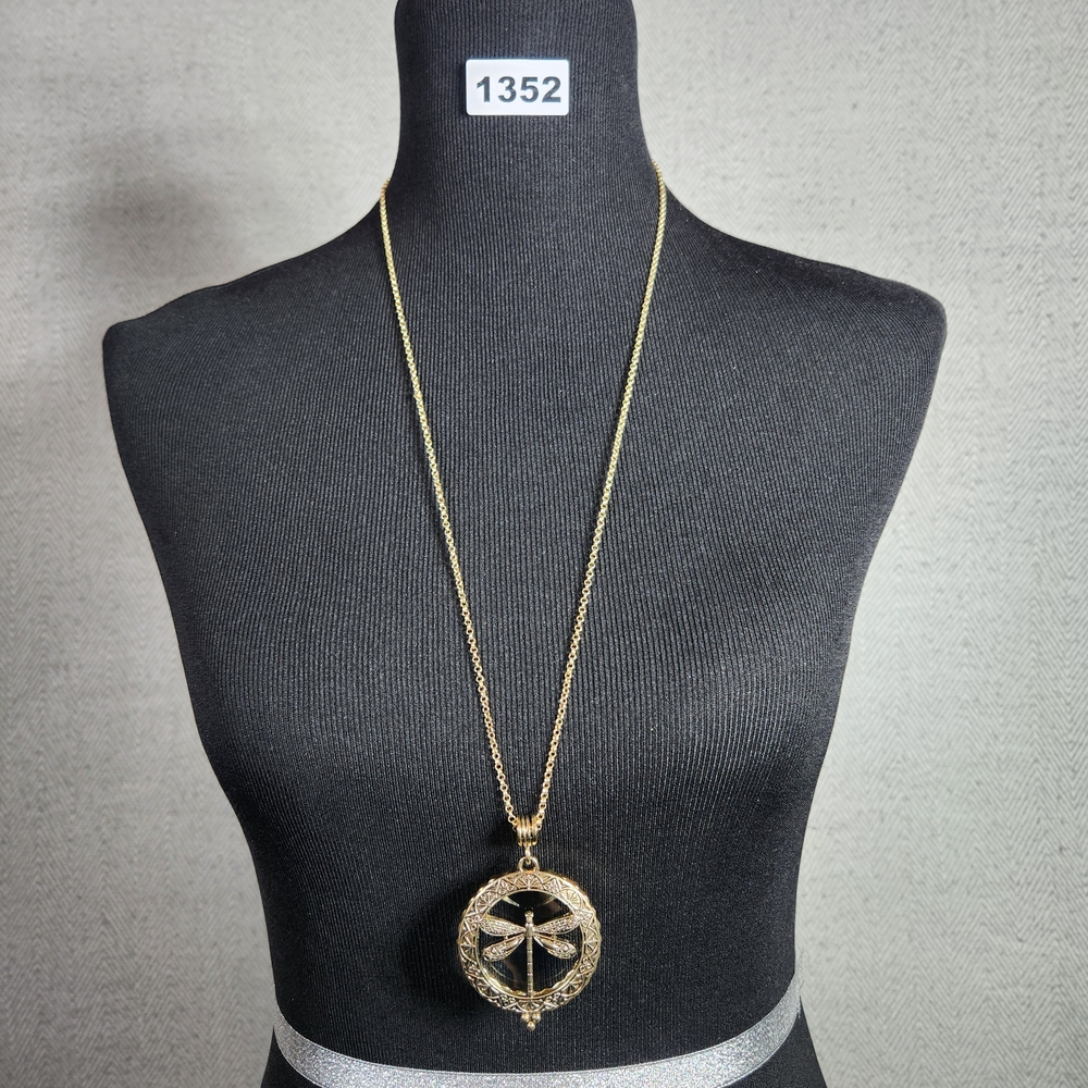 Vintage Style New Gold Tone Dragonfly Magnifying Glass Pendant 31" Necklace - Picture 7 of 9
